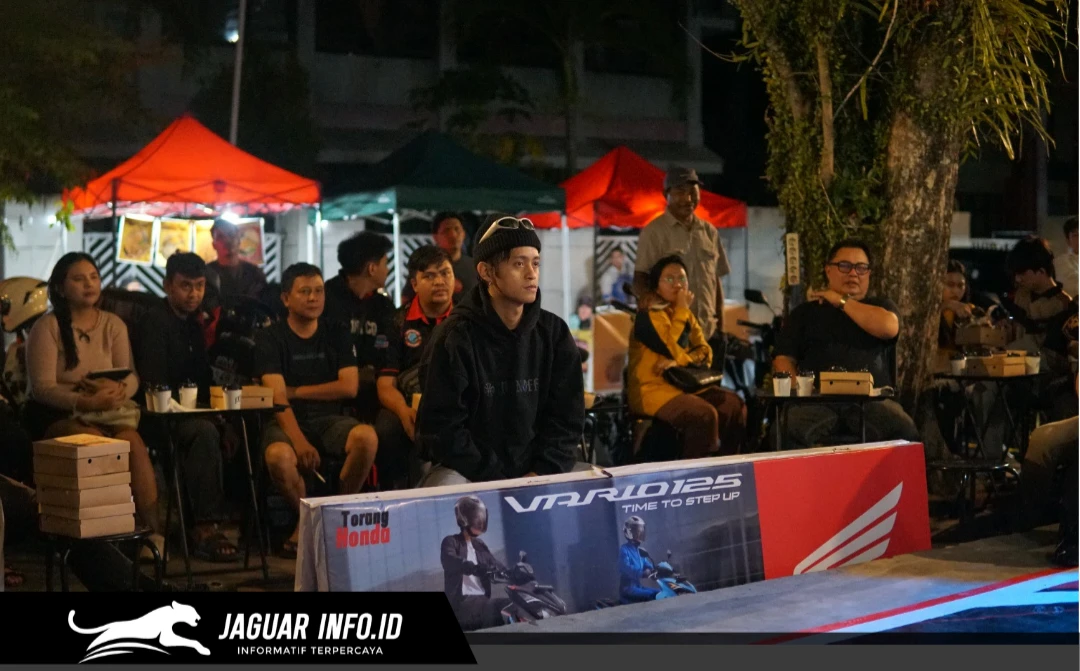 Suasana meriah para anggota komunitas otomotif dan hobi kreatif yang memadati area Mafana Coffee dalam kegiatan Honda Community Hub pada 25/07/26.