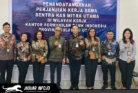 Foto bersama usai penandatanganan perjanjian kerja sama Sentra Kas Mitra Utama di Sulawesi Utara.