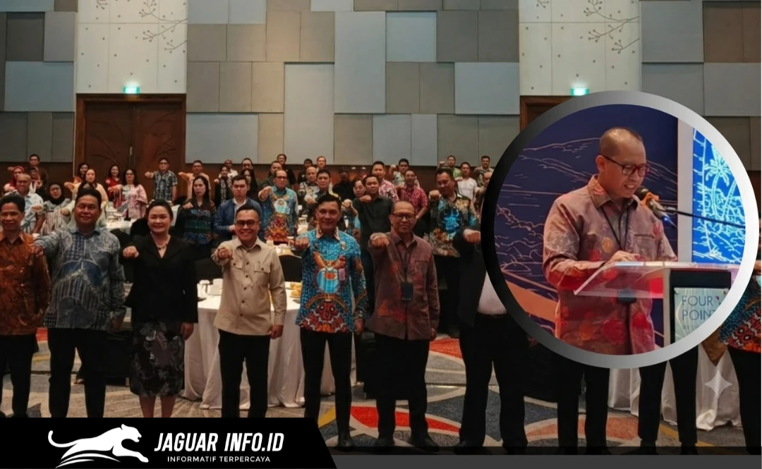 Foto bersama usai pembukaan kegiatan Diseminasi Laporan Perekonomian Provinsi Sulawesi Utara dan Bincang Ekonomi.