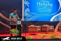 Asisten II Bidang Perekonomian dan Pembangunan Setdaprov Sulawesi Utara, Jimmy Ringkuangan, saat memberikan sambutan mewakili Gubernur Sulawesi Utara dalam kegiatan Diseminasi Laporan Perekonomian Provinsi Sulawesi Utara dan forum Bincang Ekonomi.