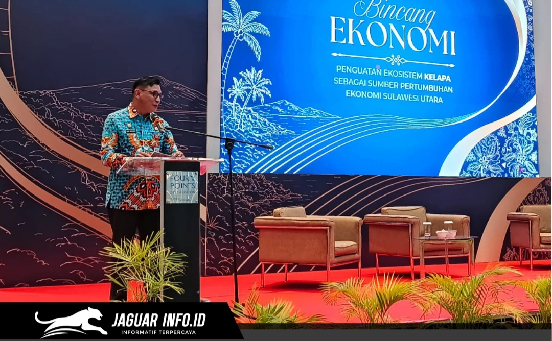 Asisten II Bidang Perekonomian dan Pembangunan Setdaprov Sulawesi Utara, Jimmy Ringkuangan, saat memberikan sambutan mewakili Gubernur Sulawesi Utara dalam kegiatan Diseminasi Laporan Perekonomian Provinsi Sulawesi Utara dan forum Bincang Ekonomi. 
