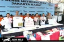 Penindakan dan penyitaan barang bukti belasan ribu lembar dari sindikat uang palsu lintas daerah saat rilis perkara pada 25/08/26. (Dok. Polisi)