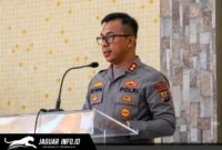 Kapolres Kepulauan Sangihe, AKBP Edwin Humokor, saat memberikan arahan tegas secara langsung kepada seluruh personel dan jajaran Kapolsek terkait komitmen penguatan pengawasan wilayah rawan titik api guna mengantisipasi sekaligus mencegah terjadinya bencana kebakaran hutan dan lahan (karhutla) di wilayah hukum Kabupaten Kepulauan Sangihe.
