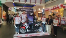 PT DAW sukses menggelar pameran Honda AT Family Day di Mantos 1, Manado pada 24/08/26 hingga 30/08/26. Acara ini menawarkan beragam promo motor matic keluarga.