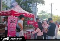 Suasana kegiatan edukasi dan promo BrightGas oleh Pertamina di kawasan Car Free Day (CFD) Makassar.
