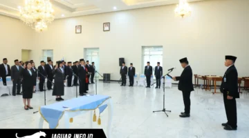 Gubernur YSK melakukan reshuffle pejabat Pemprov Sulut pada 05/07/26. Rotasi jabatan ini bertujuan menyegarkan birokrasi dan menempatkan pejabat sesuai kompetensinya.