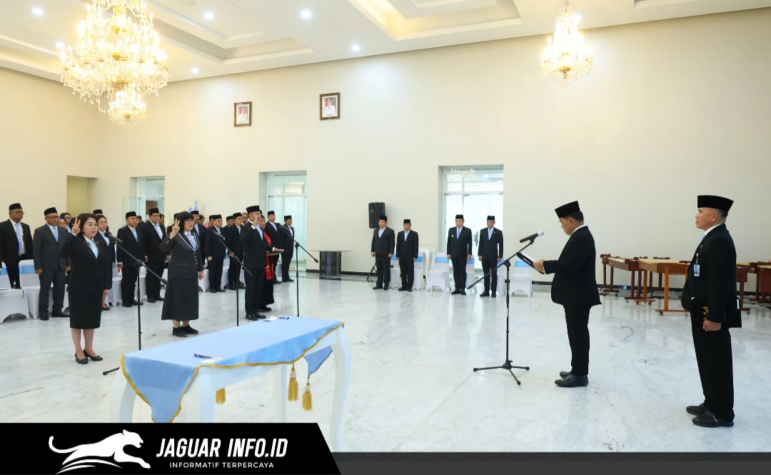 Gubernur YSK melakukan reshuffle pejabat Pemprov Sulut pada 05/07/26. Rotasi jabatan ini bertujuan menyegarkan birokrasi dan menempatkan pejabat sesuai kompetensinya.