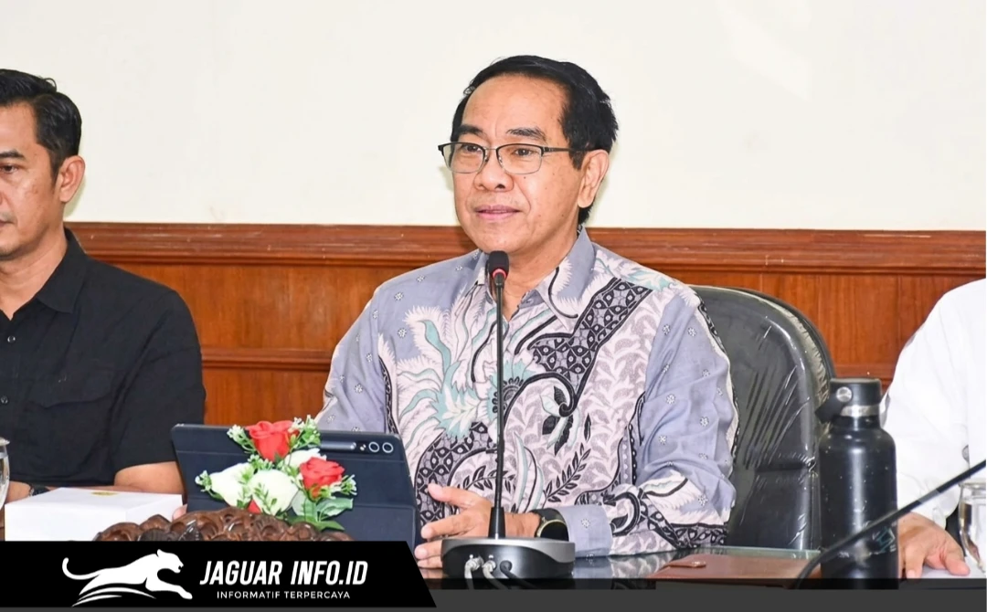 Menteri resmi menunjuk Prof Jamaludin Jompa sebagai PLT Rektor Unsrat. Beliau langsung bergerak cepat memberi arahan tegas untuk menjamin layanan akademik kampus tetap normal dan kondusif.