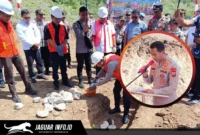 Kapolres Kepulauan Sitaro, AKBP Ronald Andry Mauboy, saat memimpin kegiatan peletakan batu pertama Pembangunan Mako Polres Sitaro di Kecamatan Siau Timur Selatan pada Selasa (05/08/26).