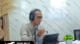Suasana saat talk show bersama Kepala KPw Bank Indonesia (BI) Provinsi Sulawesi Utara, Joko Supratikto, di Studio RRI Manado pada 10/08/26. Dialog ini membahas persiapan dan kolaborasi strategis jelang pelaksanaan Urban Digifest 2026.