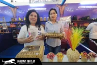 UMKM Kerajinan Bambu Batik asal Manado milik Bertha tampil di Urban Digifest 2026. Bank Indonesia Sulut menargetkan pameran ini bawa dampak positif bagi ekonomi.
