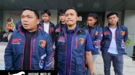 wawancara Kanit 1 dan Kanit 2 Tim URC Polda Sulawesi Utara saat memberikan keterangan resmi secara langsung kepada awak media terkait keberhasilan mereka dalam mengungkap tindak kejahatan pencurian yang meresahkan warga di wilayah Kota Manado.