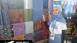 Kehadiran Urban Digifest 2026 di Manado Town Square 3 memberikan dampak positif bagi UMKM Tenun Kawanua untuk memperluas pasar dan mengedukasi generasi muda.