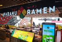 Suasana gerai Haraku Ramen di Ground Floor Megamall Manado yang menghadirkan menu Creamy Bara Ramen.