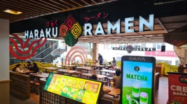 Suasana gerai Haraku Ramen di Ground Floor Megamall Manado yang menghadirkan menu Creamy Bara Ramen.