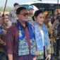 Wakapolda Sulawesi Utara Brigjen Pol Susetio Cahyadi bersama Wakil Ketua Bhayangkari Daerah Sulut Ny. Natalia Susetio Cahyadi tiba di VIP Bandara Internasional Sam Ratulangi Manado