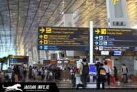 Penutupan 4 bandara akibat sebaran abu vulkanik Gunung Anak Krakatau diperpanjang hingga pukul 18.00 WIB pada 07/09/26. InJourney Airports terus pastikan penanganan penumpang.