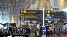 Penutupan 4 bandara akibat sebaran abu vulkanik Gunung Anak Krakatau diperpanjang hingga pukul 18.00 WIB pada 07/09/26. InJourney Airports terus pastikan penanganan penumpang.