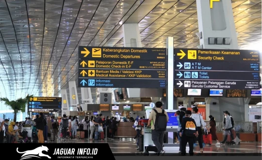 Penutupan 4 bandara akibat sebaran abu vulkanik Gunung Anak Krakatau diperpanjang hingga pukul 18.00 WIB pada 07/09/26. InJourney Airports terus pastikan penanganan penumpang.