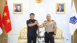 Silaturahmi Kapolda Sulut Brigjen Pol Yudo Hermanto saat melakukan kunjungan dengan Gubernur Sulawesi Utara Yulius Selvanus di Wisma Negara Bumi Beringin, Manado, 14/09/26.