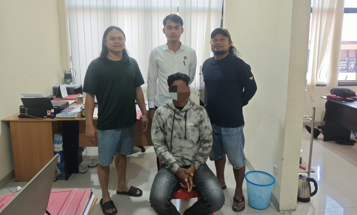 Tim URC Polres Kotamobagu menangkap YM alias Yannil, pelaku penganiayaan di Kotobangon pada 19/09/26 setelah terlibat penikaman akibat pengaruh minuman keras.