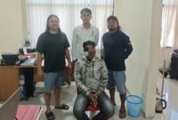Tim URC Polres Kotamobagu menangkap YM alias Yannil, pelaku penganiayaan di Kotobangon pada 19/09/26 setelah terlibat penikaman akibat pengaruh minuman keras.
