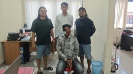 Tim URC Polres Kotamobagu menangkap YM alias Yannil, pelaku penganiayaan di Kotobangon pada 19/09/26 setelah terlibat penikaman akibat pengaruh minuman keras.