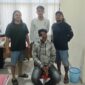 Tim URC Polres Kotamobagu menangkap YM alias Yannil, pelaku penganiayaan di Kotobangon pada 19/09/26 setelah terlibat penikaman akibat pengaruh minuman keras.