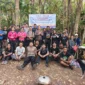 Kapolres Sangihe AKBP Edwin Humokor bersama jajaran personel kepolisian, dan relawan menyusuri kawasan hutan Gunung Awu usai berjibaku memadamkan titik-titik api kebakaran hutan dan lahan (karhutla).