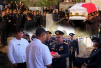 Kapolda Sulut Irjen Pol Yudo Hermanto memimpin apel persada pemakaman Kombes Pol Steidy Raranta di Desa Noongan, Minahasa, pada 28/09/26.