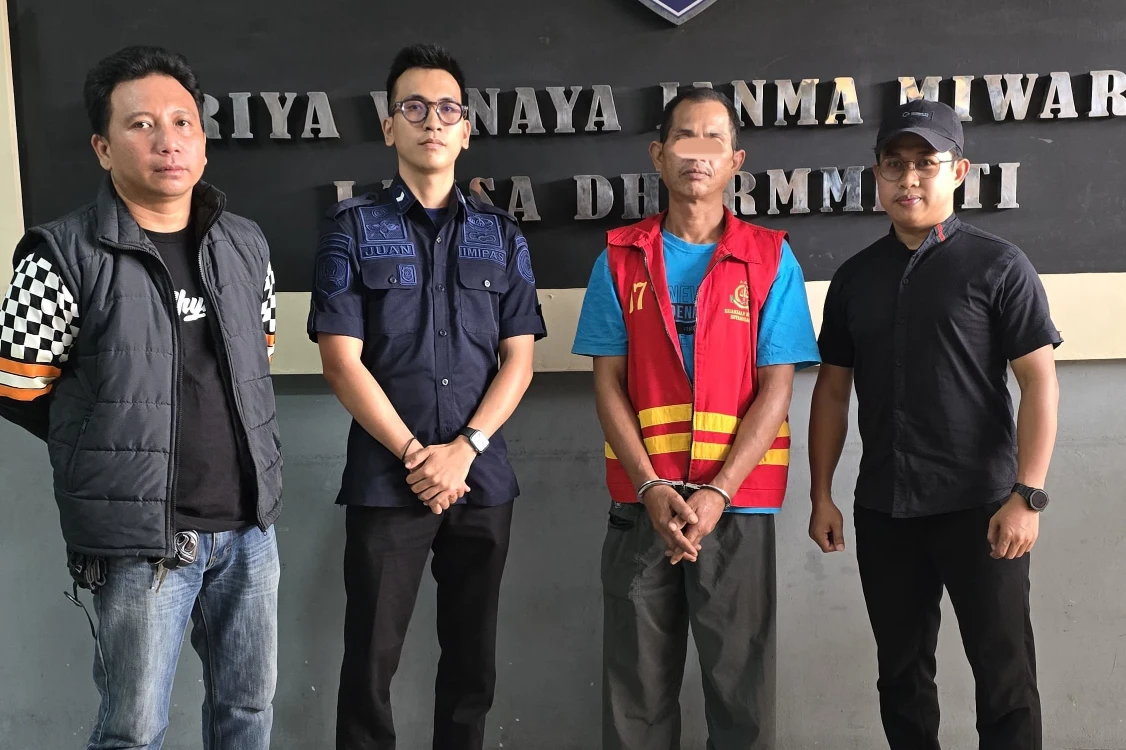 Tim Tangkap Buron Kejati Sulut saat mengamankan terpidana Satriadi Mokodongan.