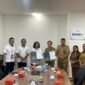 Pemerintah Kabupaten Kepulauan Sangihe bersama BPJS Ketenagakerjaan berfoto bersama usai menandatangani Perjanjian Kerja Sama (PKS) tentang perluasan perlindungan jaminan sosial bagi 5.000 pekerja informal di Kantor BPJS Ketenagakerjaan Manado, Senin (26/10/2026).