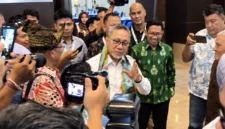 Menko Bidang Pangan RI Zulkifli Hasan saat membuka peringatan World Coconut Day 2026 di Qourtyard Hotel Manado, Sulawesi Utara.