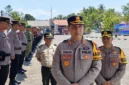 Kapolres Minahasa AKBP Steven Simbar, SIK, memimpin apel gelar pasukan Operasi Patuh Klabat 2026 di Mapolres Minahasa, Senin (26/10/2026).