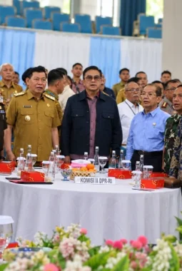 Plt Kajati Sulut Feri Tas Hadiri Rakor Pengawasan Peran Gubernur Bersama Komisi II DPR RI