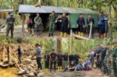 Personel gabungan Polda Sulawesi Utara dan Gakkum Kehutanan melaksanakan operasi penertiban pertambangan emas tanpa izin di kawasan Taman Nasional Bogani Nani Wartabone, Gunung Mobungayon, Kabupaten Bolaang Mongondow Selatan, pada 10–11 Oktober 2026.