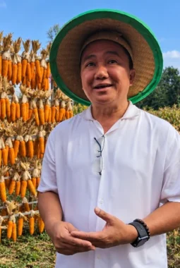 Panen Jagung di Musim Kemarau, Owner Girian Jaya Voultair Loma Tuai Apresiasi Kapolda Sulut