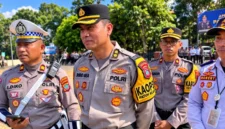 Plt. Kapolres Minahasa Utara AKBP Antonius F. Gea saat diwawancarai awak media usai kegiatan Apel Gelar Pasukan Operasi Patuh Klabat 2026 di Lapangan Polres Minut, Senin (26/10/2026).